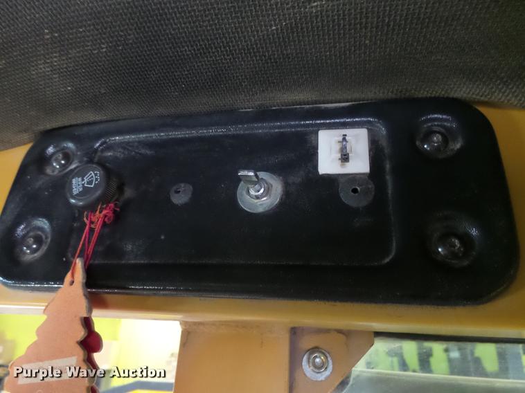 image for item AL9026 2001 Rosco RB-48 broom