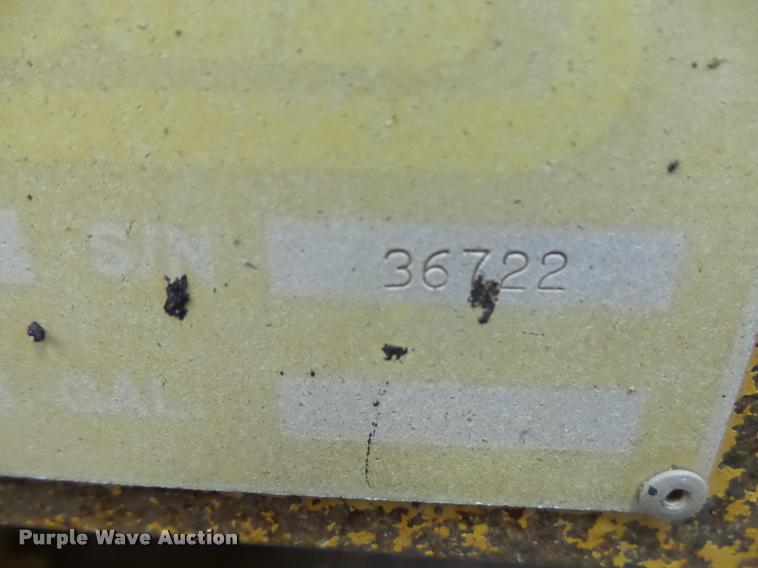 image for item AL9026 2001 Rosco RB-48 broom