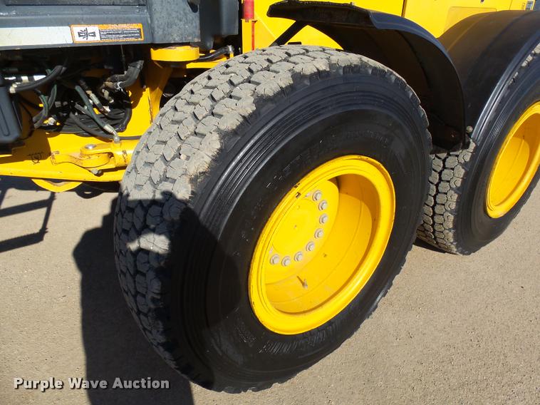 image for item AL9027 2012 John Deere 772GP motor grader