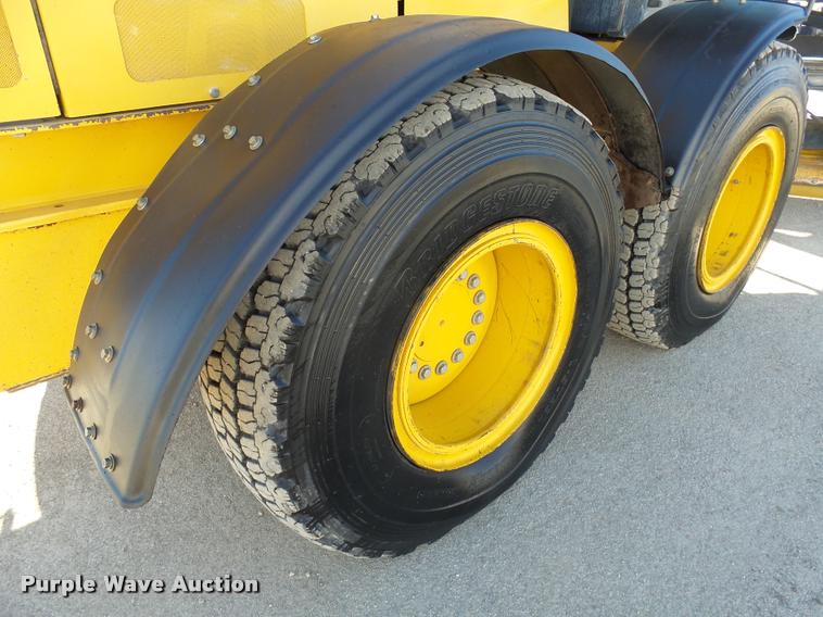 image for item AL9027 2012 John Deere 772GP motor grader