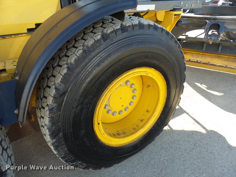 image for item AL9027 2012 John Deere 772GP motor grader