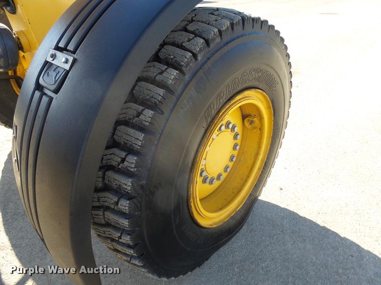 image for item AL9027 2012 John Deere 772GP motor grader