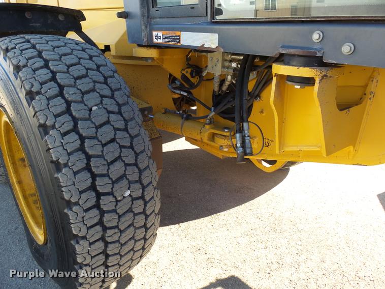 image for item AL9027 2012 John Deere 772GP motor grader