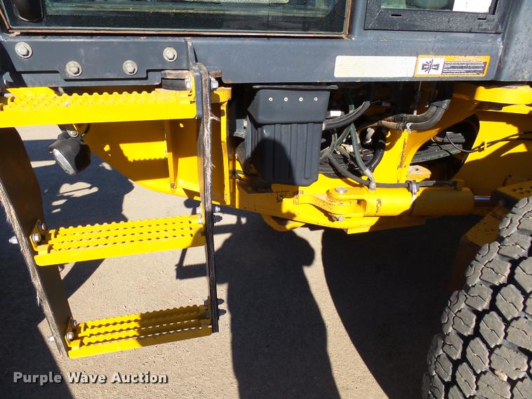 image for item AL9027 2012 John Deere 772GP motor grader