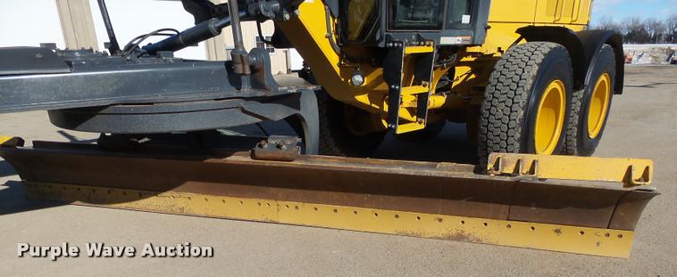 image for item AL9027 2012 John Deere 772GP motor grader