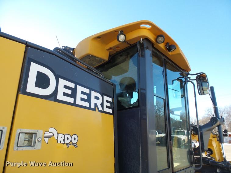 image for item AL9027 2012 John Deere 772GP motor grader