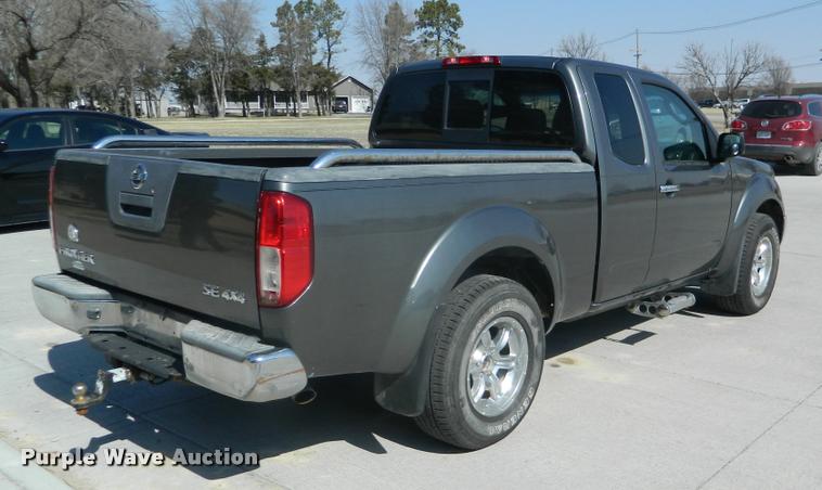 image for item BK9277 2007 Nissan Frontier King Cab pickup truck