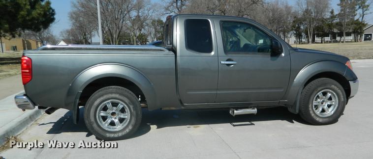 image for item BK9277 2007 Nissan Frontier King Cab pickup truck