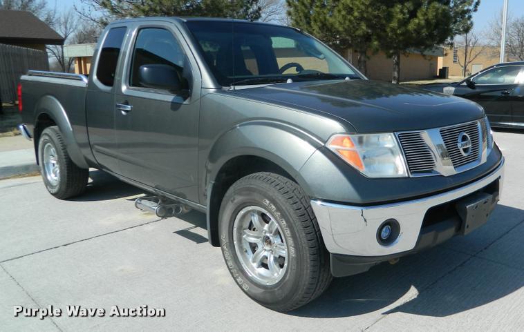 image for item BK9277 2007 Nissan Frontier King Cab pickup truck