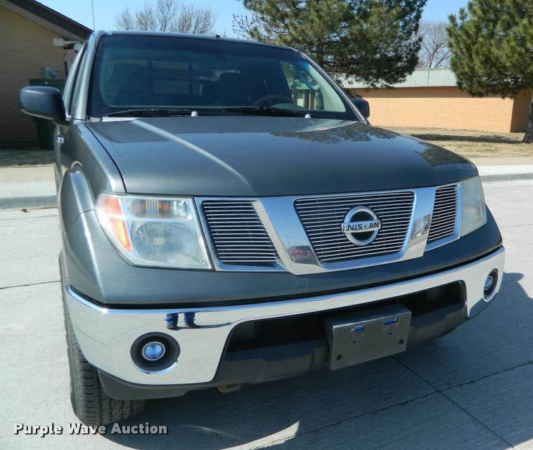 image for item BK9277 2007 Nissan Frontier King Cab pickup truck
