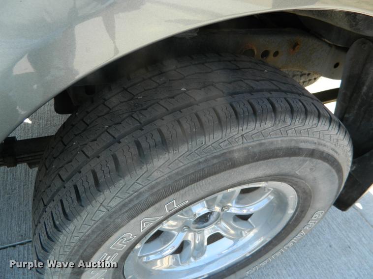 image for item BK9277 2007 Nissan Frontier King Cab pickup truck