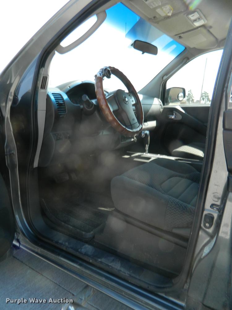 image for item BK9277 2007 Nissan Frontier King Cab pickup truck