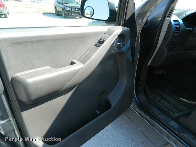 image for item BK9277 2007 Nissan Frontier King Cab pickup truck