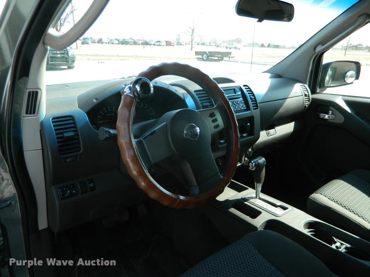 image for item BK9277 2007 Nissan Frontier King Cab pickup truck