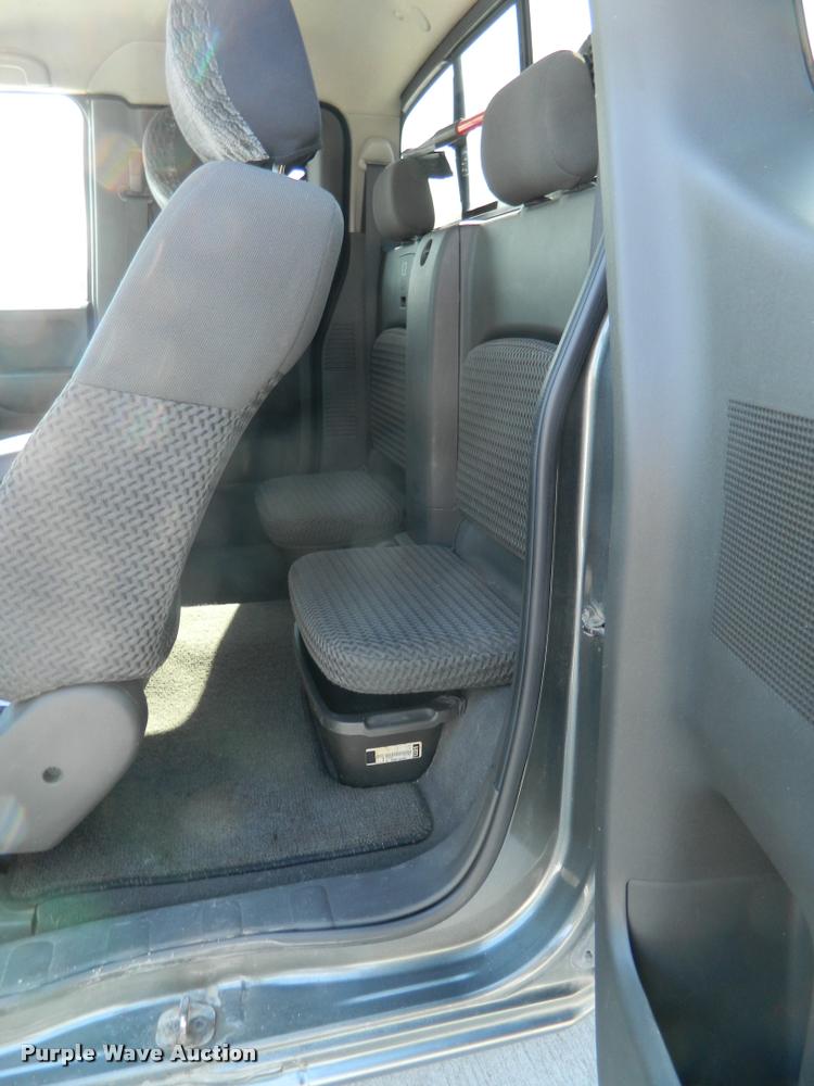 image for item BK9277 2007 Nissan Frontier King Cab pickup truck