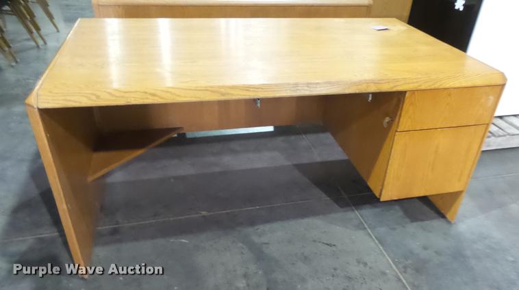 image for item BY9045 Office furniture