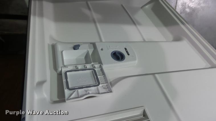 image for item BY9046 GE dishwasher