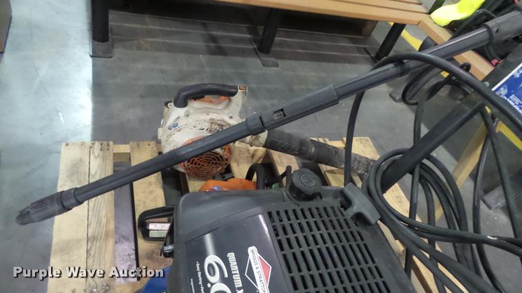 image for item BY9047 Lawn and garden equipment