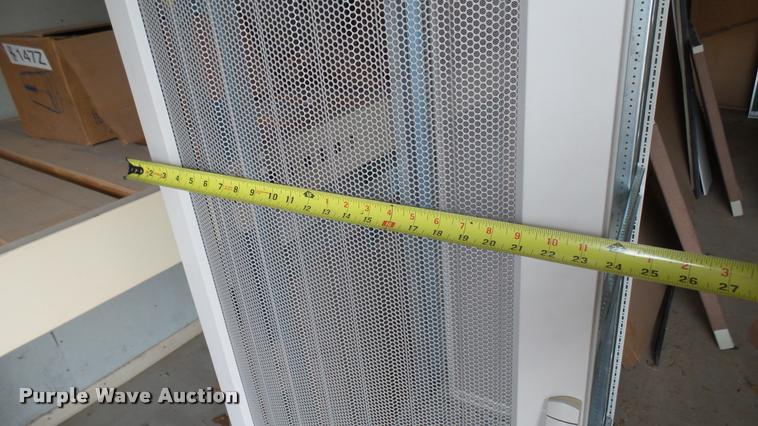 image for item CB9625 Compaq server rack