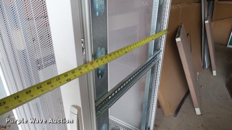 image for item CB9625 Compaq server rack