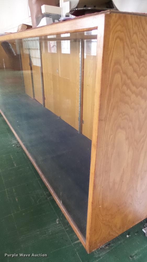 image for item CB9632 Wood display case