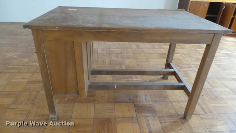 image for item CB9637 Wood desk