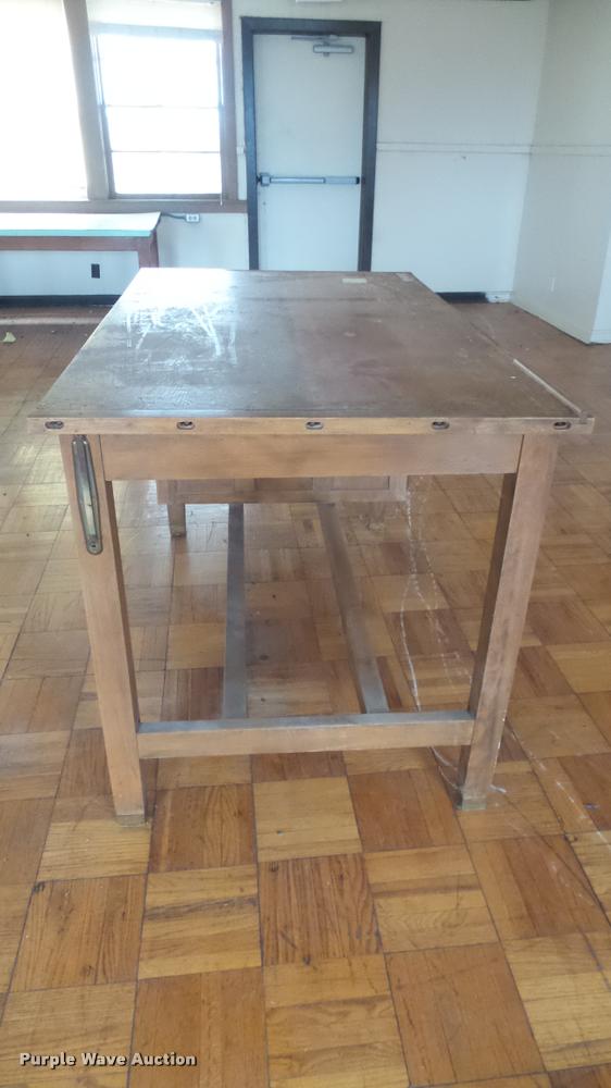 image for item CB9637 Wood desk