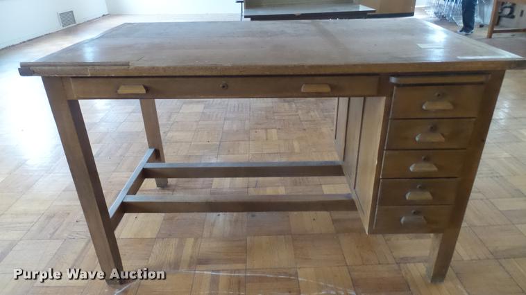 image for item CB9637 Wood desk