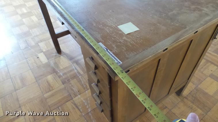 image for item CB9637 Wood desk