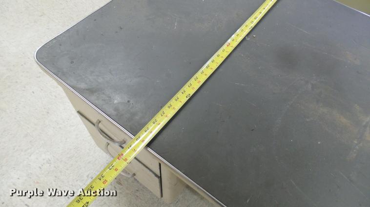 image for item CB9651 (5) metal desks