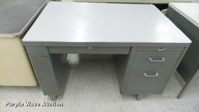 image for item CB9651 (5) metal desks