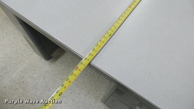 image for item CB9651 (5) metal desks