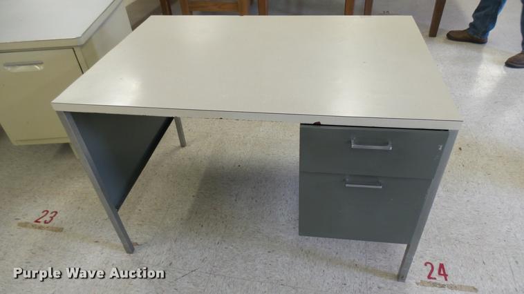 image for item CB9651 (5) metal desks