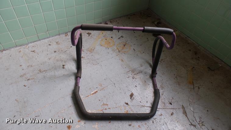 image for item CB9669 Gym equipment