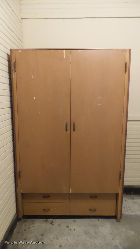 image for item CB9675 (2) cabinets