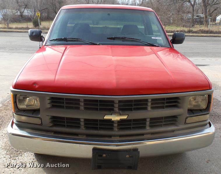 image for item CB9680 1994 Chevrolet 1500 pickup truck