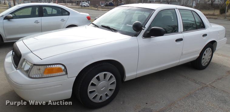 image for item CB9681 2010 Ford Crown Victoria Police Interceptor