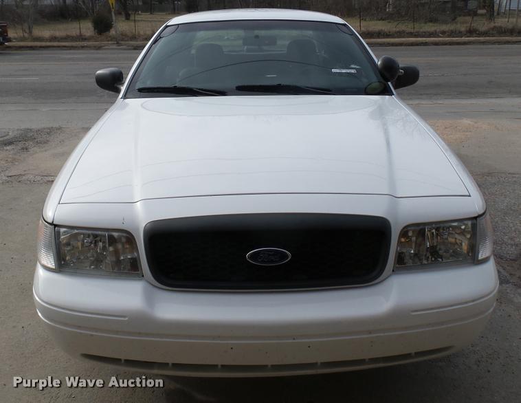 image for item CB9681 2010 Ford Crown Victoria Police Interceptor