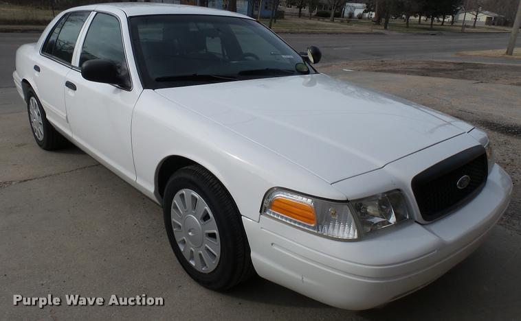 image for item CB9681 2010 Ford Crown Victoria Police Interceptor