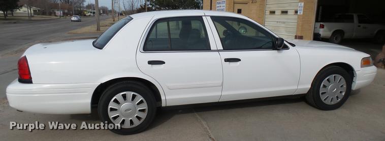 image for item CB9681 2010 Ford Crown Victoria Police Interceptor