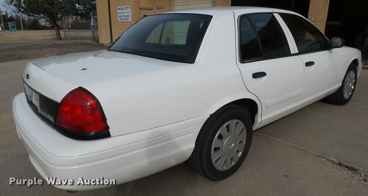 image for item CB9681 2010 Ford Crown Victoria Police Interceptor
