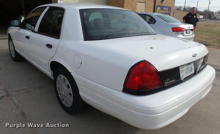 image for item CB9681 2010 Ford Crown Victoria Police Interceptor