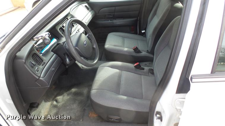 image for item CB9681 2010 Ford Crown Victoria Police Interceptor