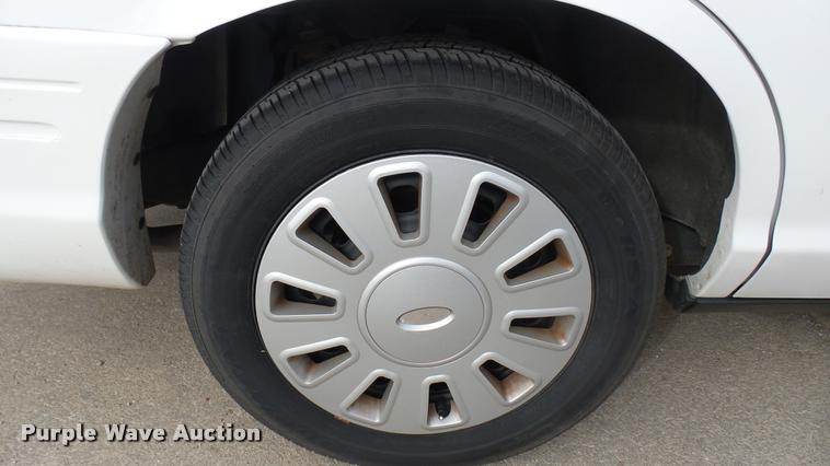 image for item CB9681 2010 Ford Crown Victoria Police Interceptor