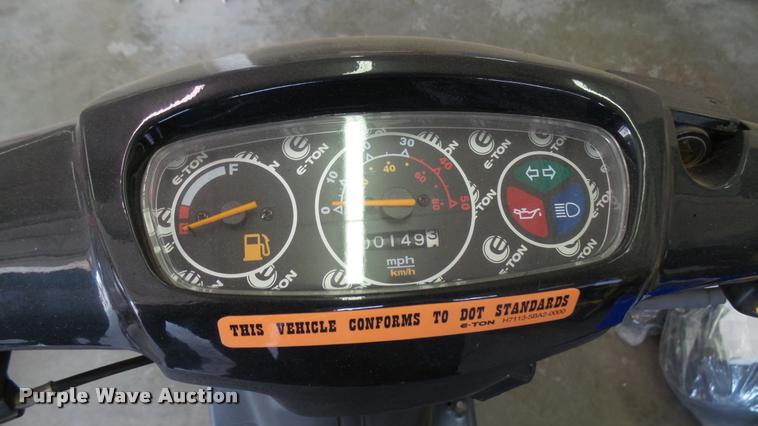 image for item CB9684 2005 Sanyco E-Ton moped