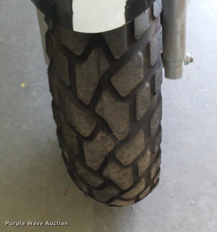 image for item CB9684 2005 Sanyco E-Ton moped