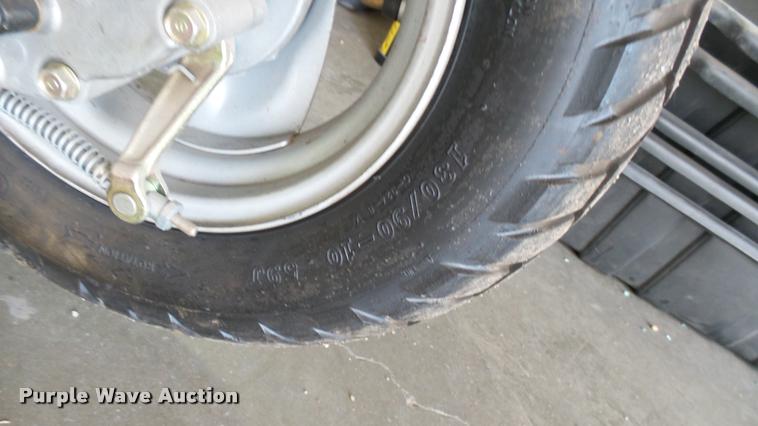 image for item CB9684 2005 Sanyco E-Ton moped