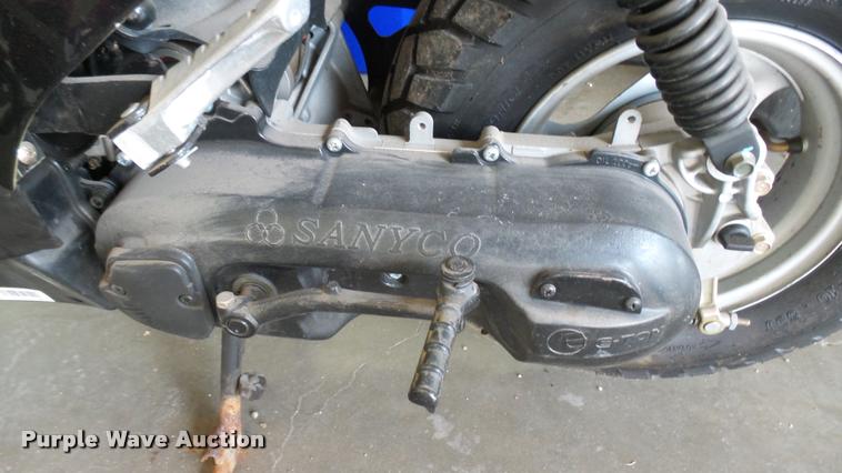 image for item CB9684 2005 Sanyco E-Ton moped