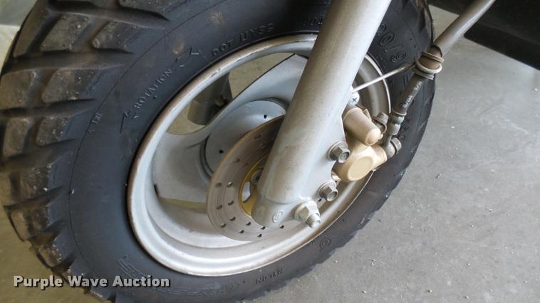 image for item CB9684 2005 Sanyco E-Ton moped