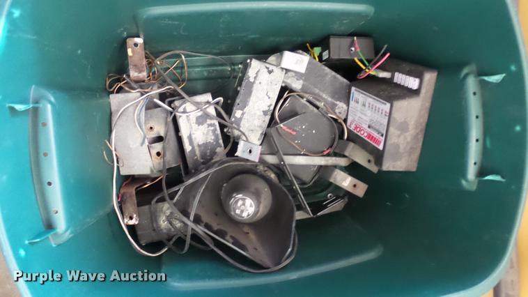 image for item CB9693 Police car accessories